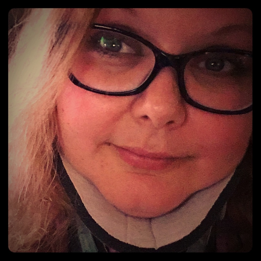 Meet your Posher, Desiree